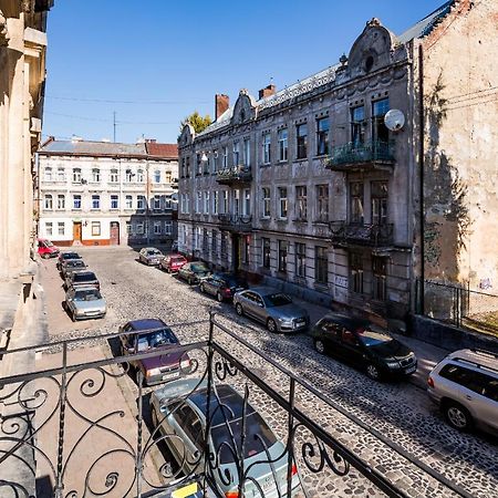 Квартира В Центрі З Дизайнерським Ремонтом إلفيف المظهر الخارجي الصورة